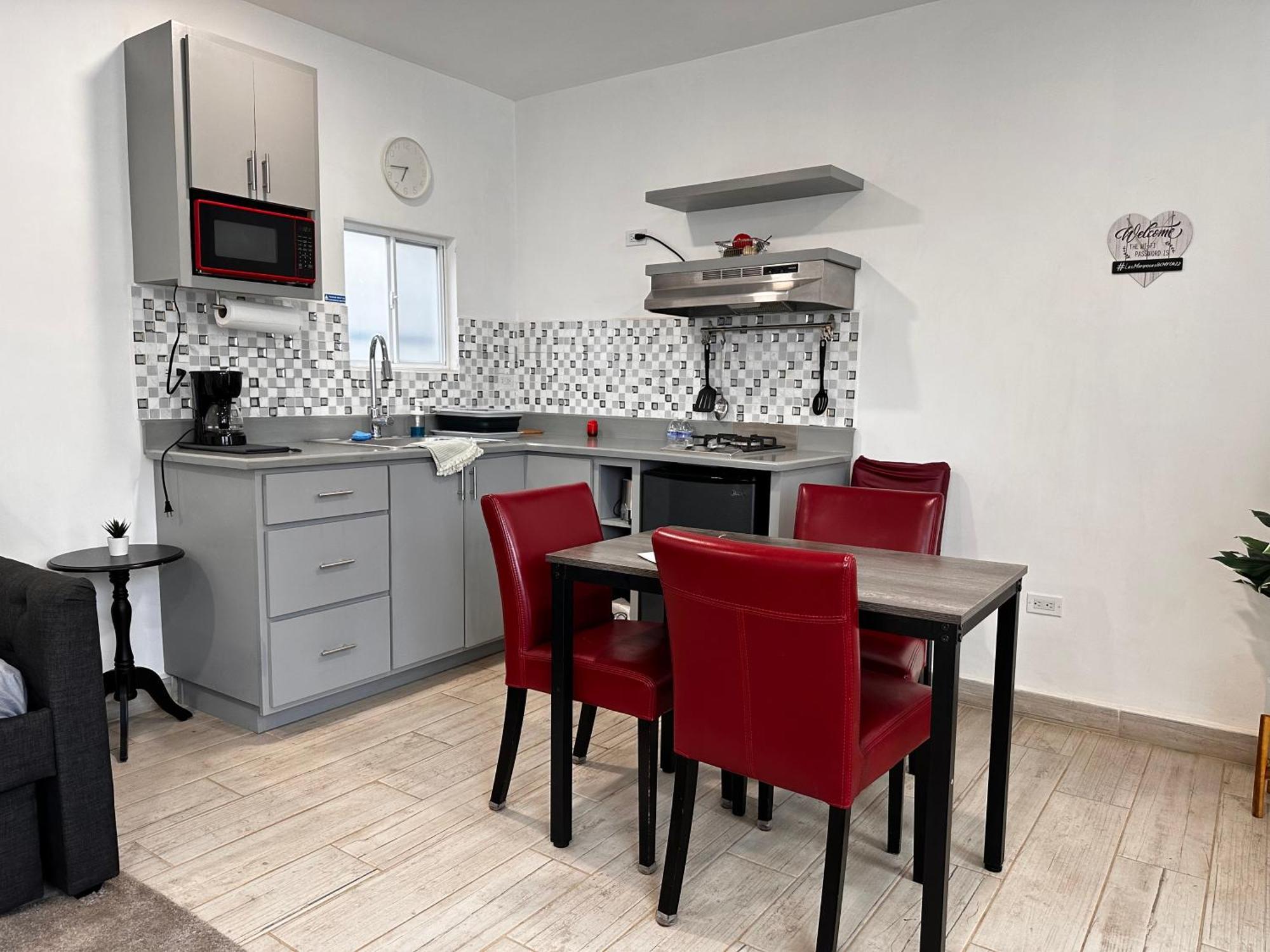 Las Mariposas Mini Suites Rosarito Esterno foto