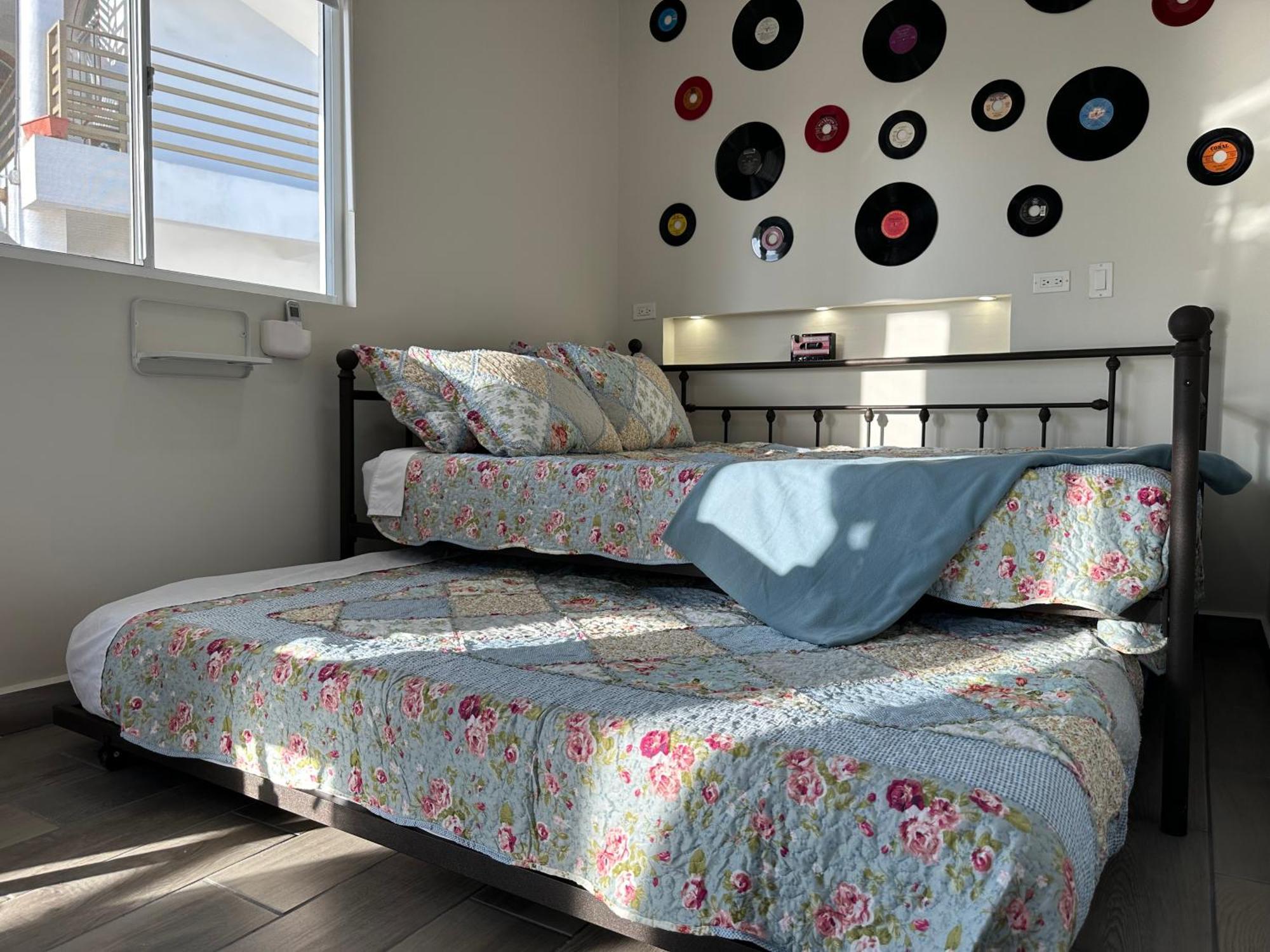 Las Mariposas Mini Suites Rosarito Esterno foto