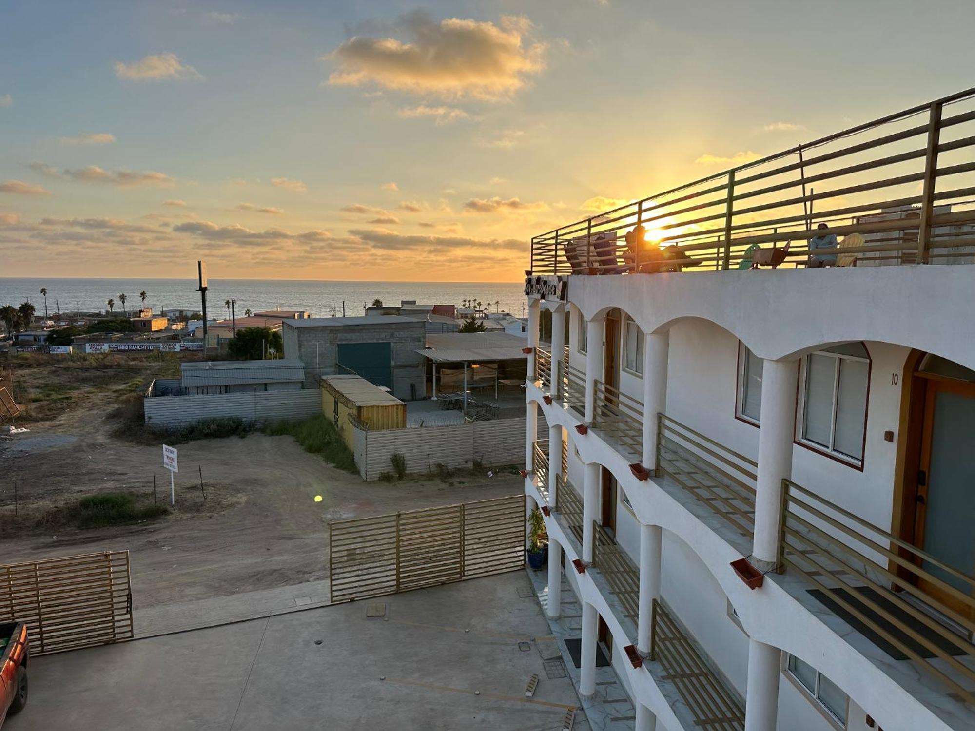 Las Mariposas Mini Suites Rosarito Esterno foto