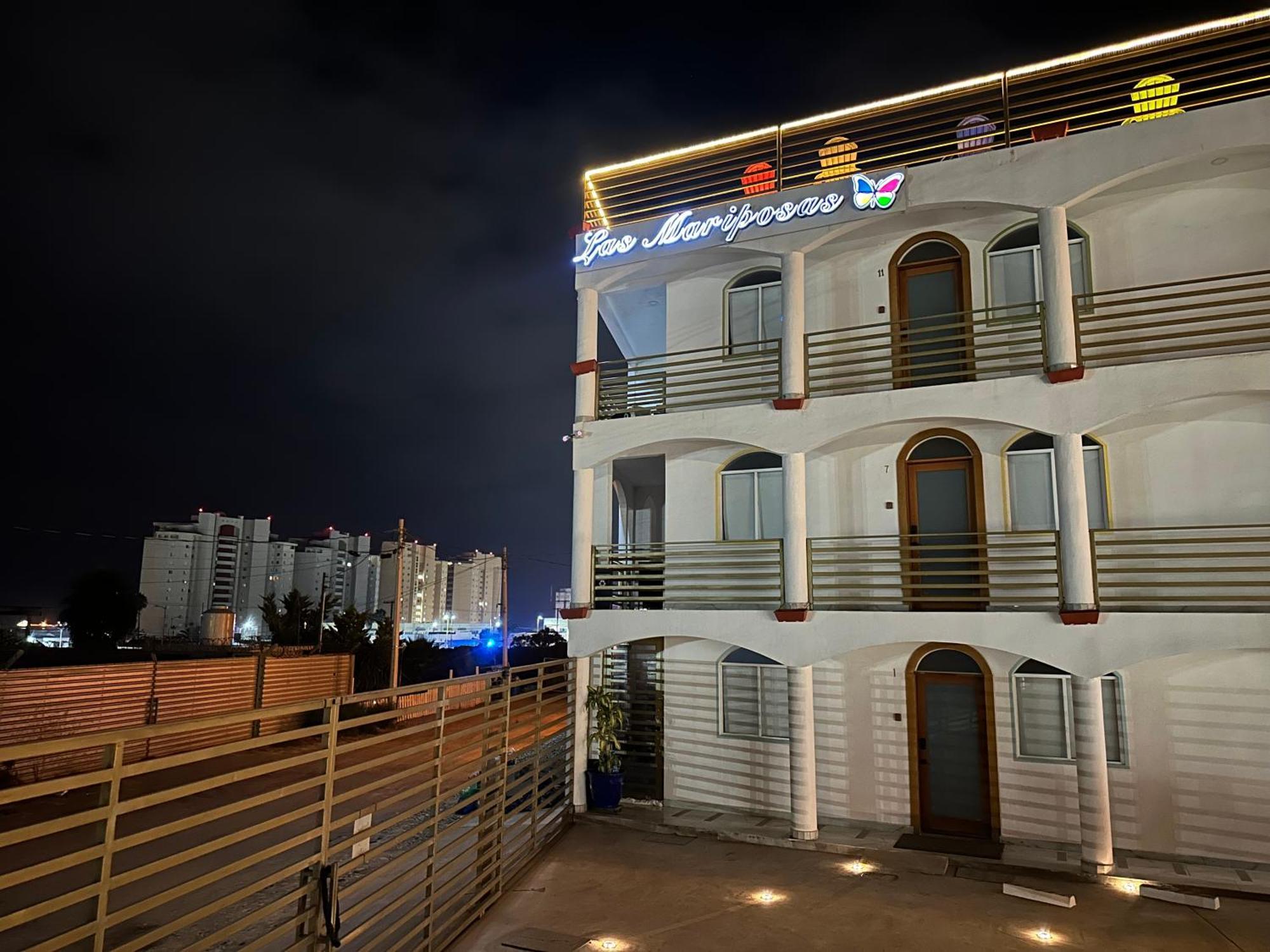 Las Mariposas Mini Suites Rosarito Esterno foto